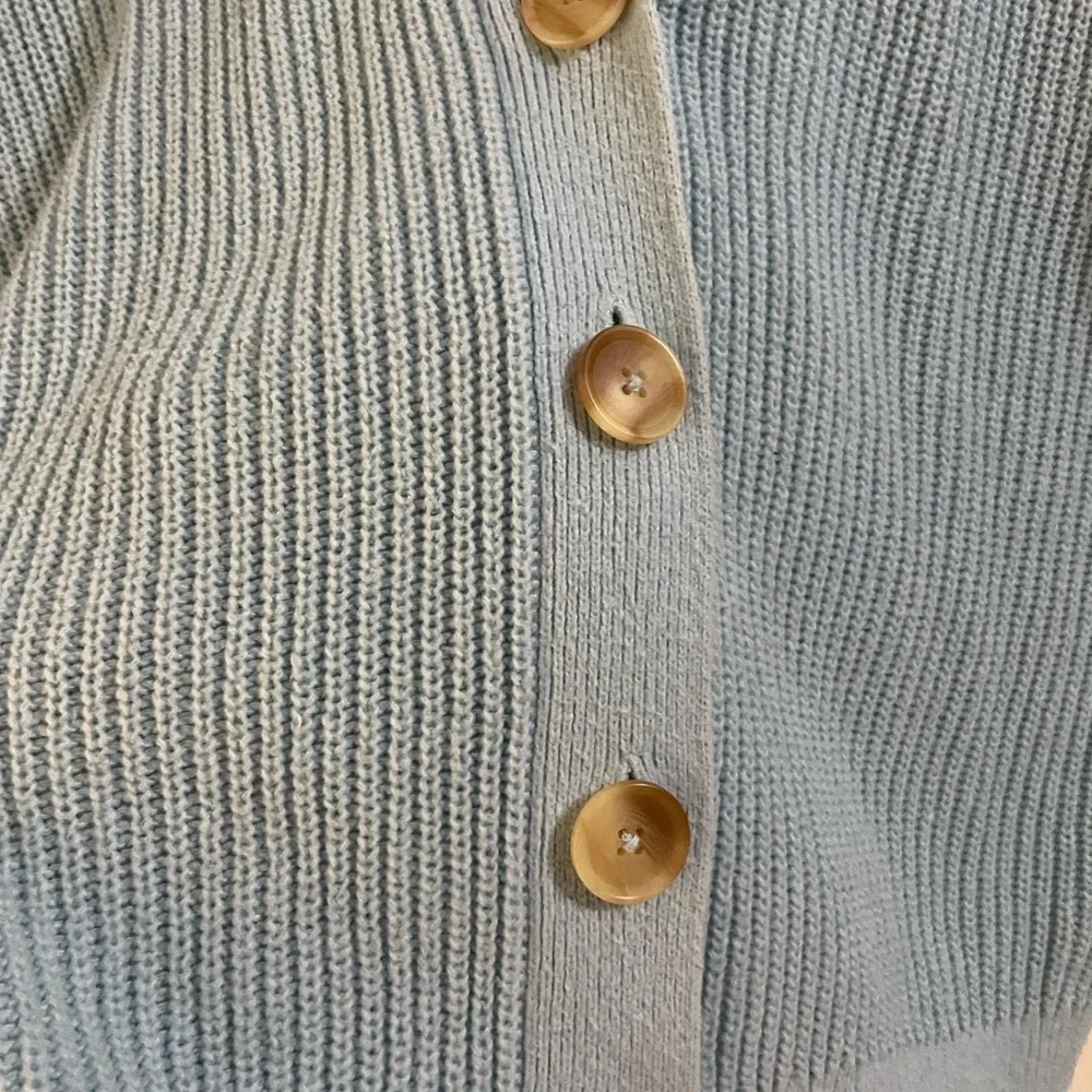 Lauren Conrad Women's Light Blue Cardigan Sweater size medium - Picture 3 of 6